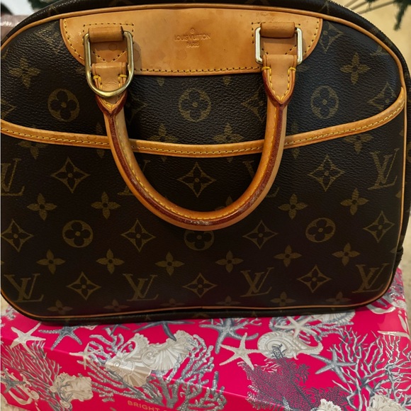 Louis Vuitton Trouville Monogram handbag - Picture 14 of 16